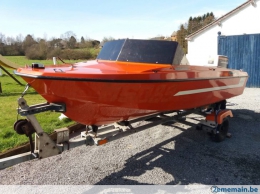 bateau a moteur a vendre