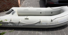 bateau quicksilver 3,10 m + REMORQUE pour mise à l'eau