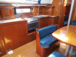 OCEANIS 411 