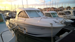 Jolie bateau Bénéteau Antarès 8