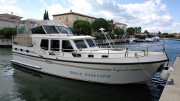 magnifique trawler-bateau pedro à moteur levanto 38