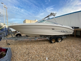 2004 Sea Ray 240 Select