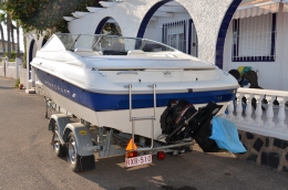 vente de bateau double coques + remorque Riba 