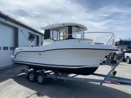 Quicksilver Arvor 690 Pilothouse