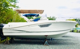 Jeanneau Cap Camarat 8.5 Center Console